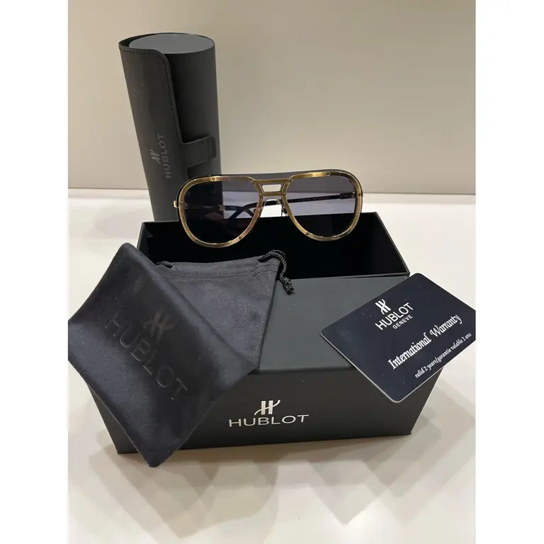 gold-metal-hublot-sunglasses-44185539-2_2 Hublot - Görsel 3